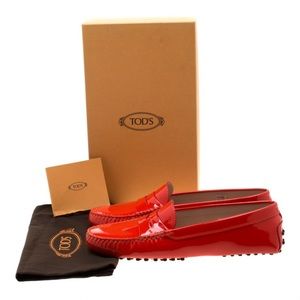 NEW ☀️ TOD’s Gommino Patent Leather Loafers☀️ Eye-catching Orange 🍊